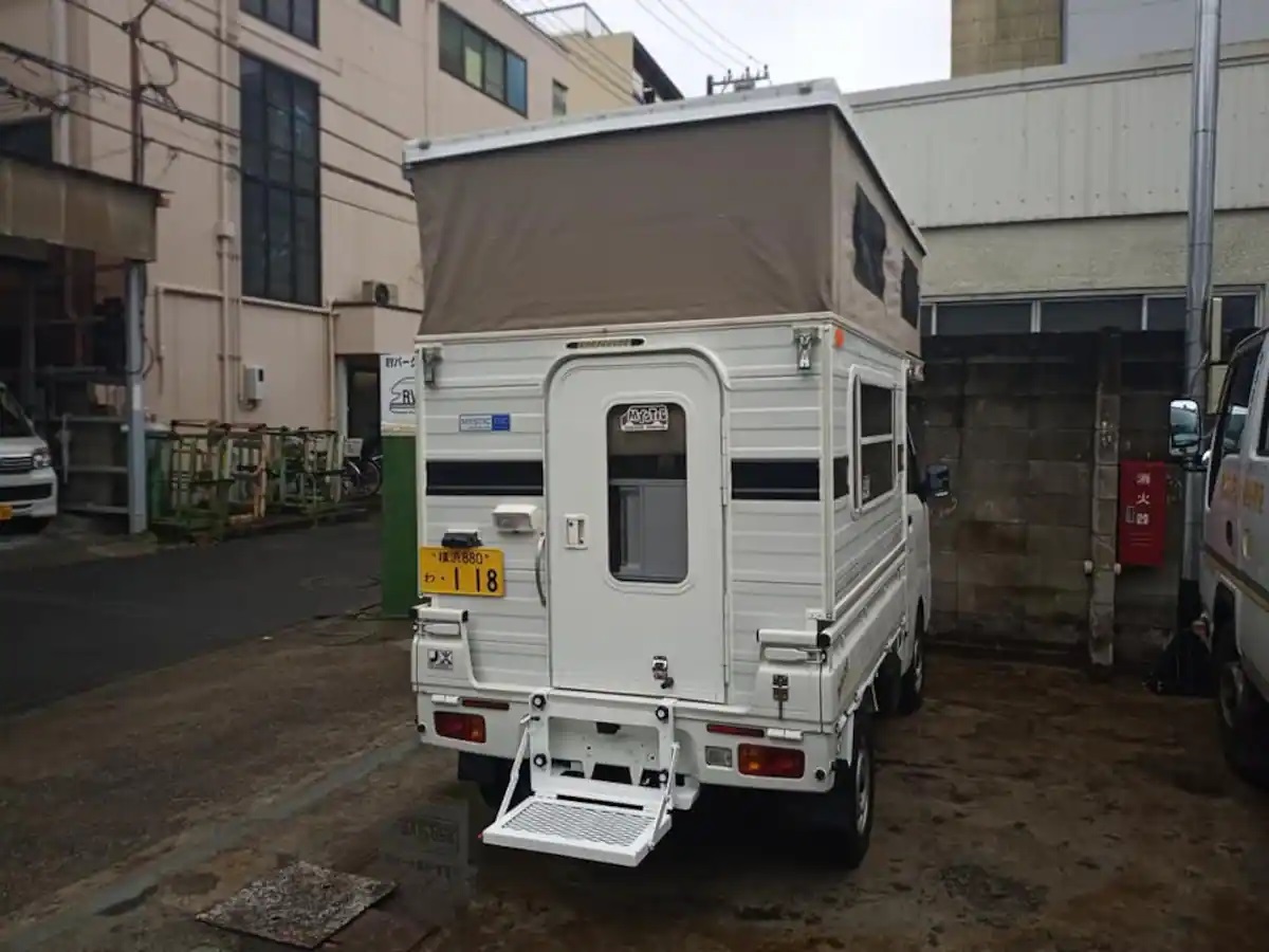 https://cupholder.jp/wp-content/uploads/2023/12/kei-truck-airbnb-1.jpg