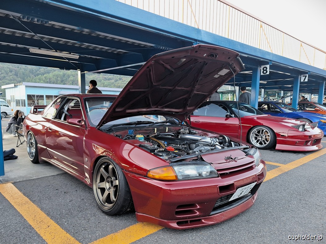 https://cupholder.jp/wp-content/uploads/2025/03/BNR32-skyline-drift-Link-10.jpg