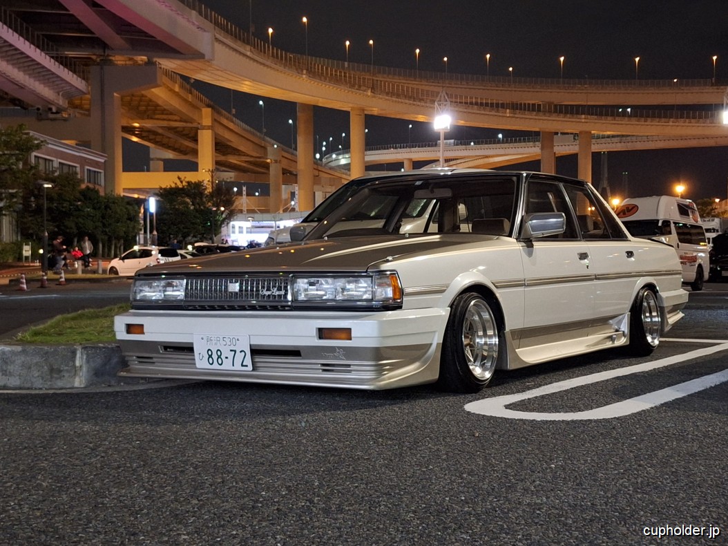 https://cupholder.jp/wp-content/uploads/2025/04/Hiro-GX71-Cresta-Daikoku-1.jpg