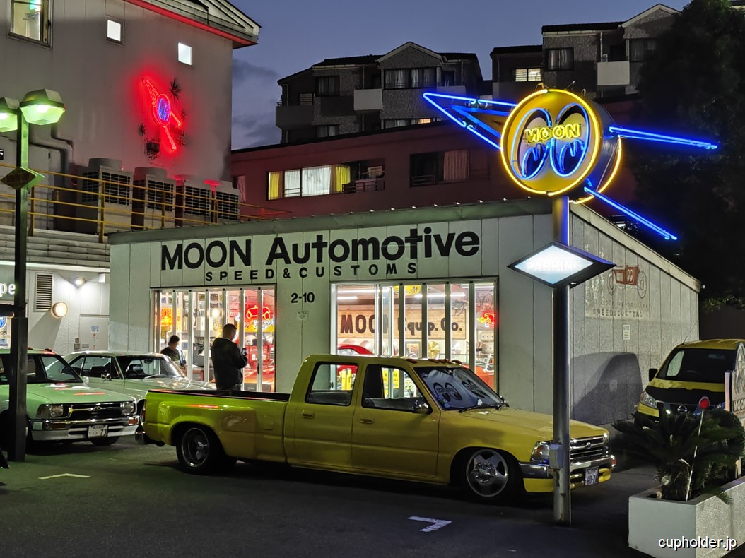 https://cupholder.jp/wp-content/uploads/2025/04/Moon-32-roadster-1.jpg
