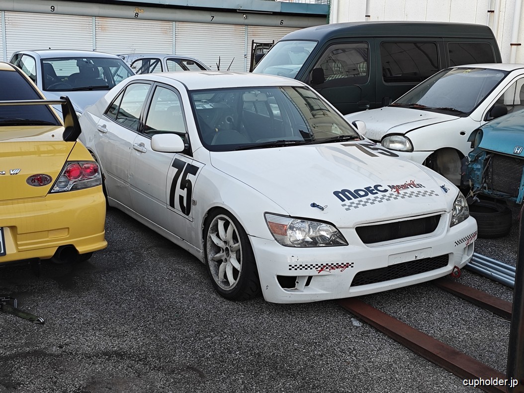 https://cupholder.jp/wp-content/uploads/2025/05/Universal-Twin-garage-19.jpg