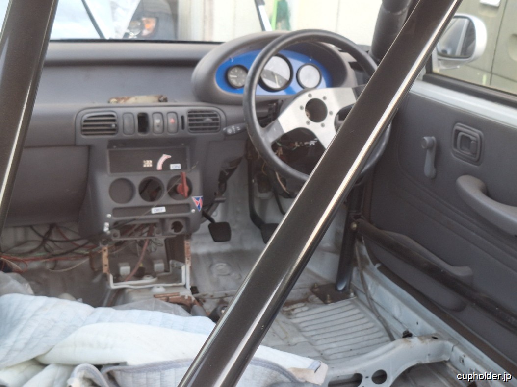 https://cupholder.jp/wp-content/uploads/2025/05/Universal-Twin-garage-4.jpg