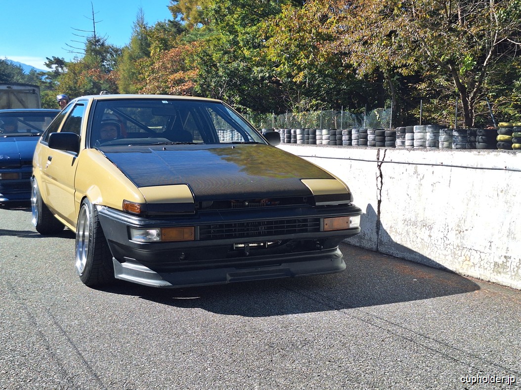 https://cupholder.jp/wp-content/uploads/2025/07/Cream-Trueno-Yamanashi-1.jpg