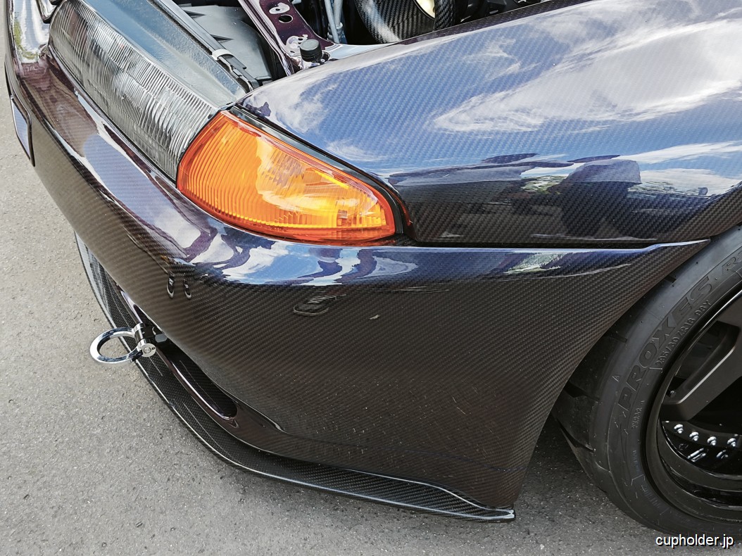 https://cupholder.jp/wp-content/uploads/2025/07/R32-Carbon-Garage-Active-4.jpg