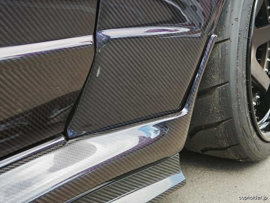 https://cupholder.jp/wp-content/uploads/2025/07/R32-Carbon-Garage-Active-5.jpg