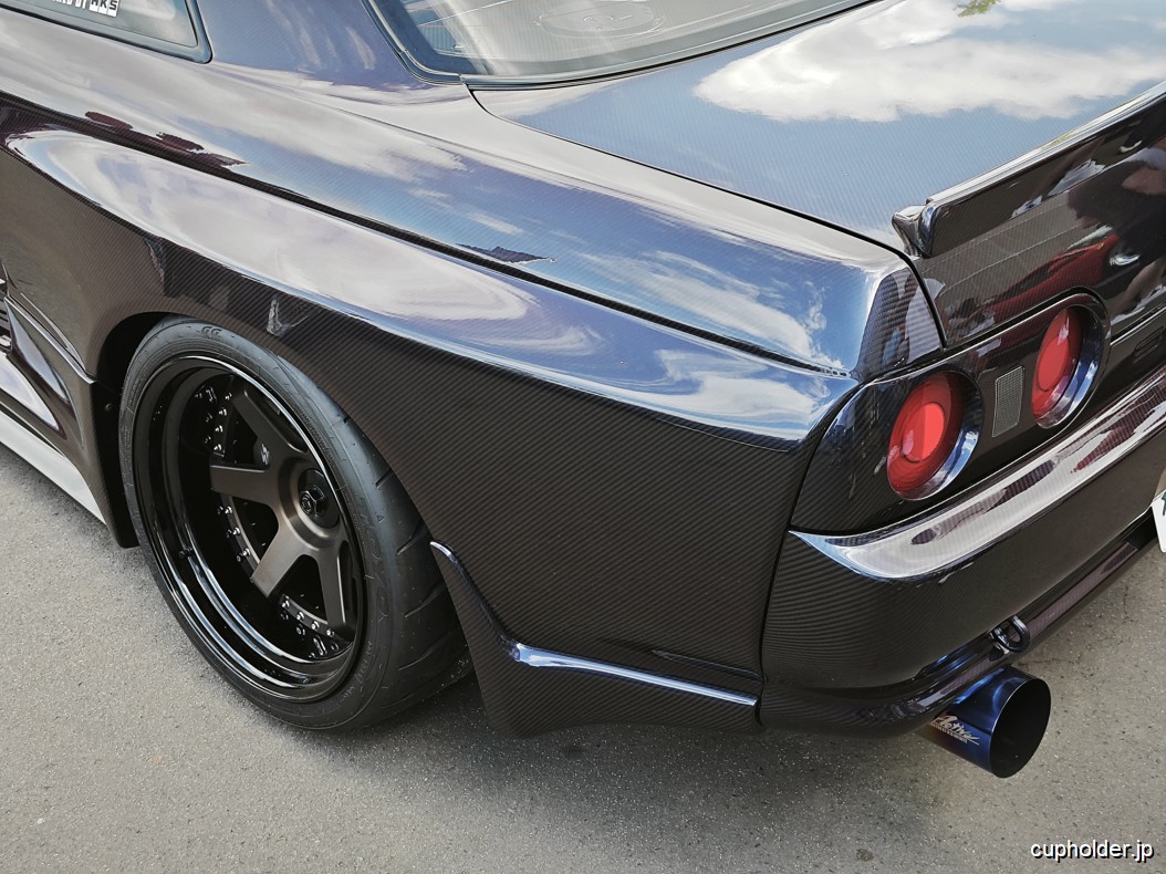 https://cupholder.jp/wp-content/uploads/2025/07/R32-Carbon-Garage-Active-6.jpg