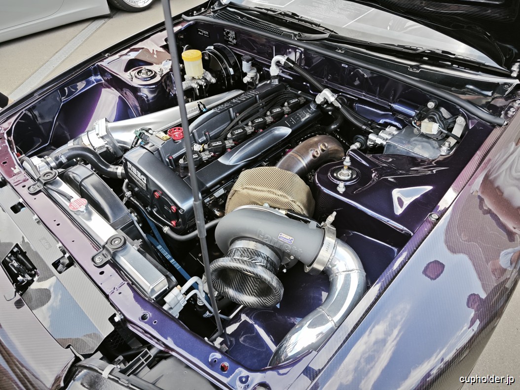 https://cupholder.jp/wp-content/uploads/2025/07/R32-Carbon-Garage-Active-7.jpg