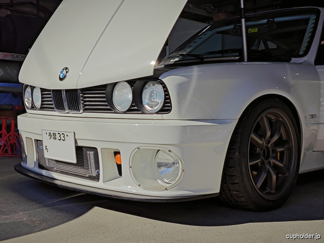https://cupholder.jp/wp-content/uploads/2025/10/Alpina-E30-TBK-5.jpg