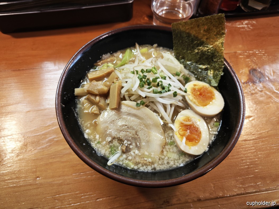 https://cupholder.jp/wp-content/uploads/2025/11/123-Udon-Tsurumi-ichiba-Station-5.jpg